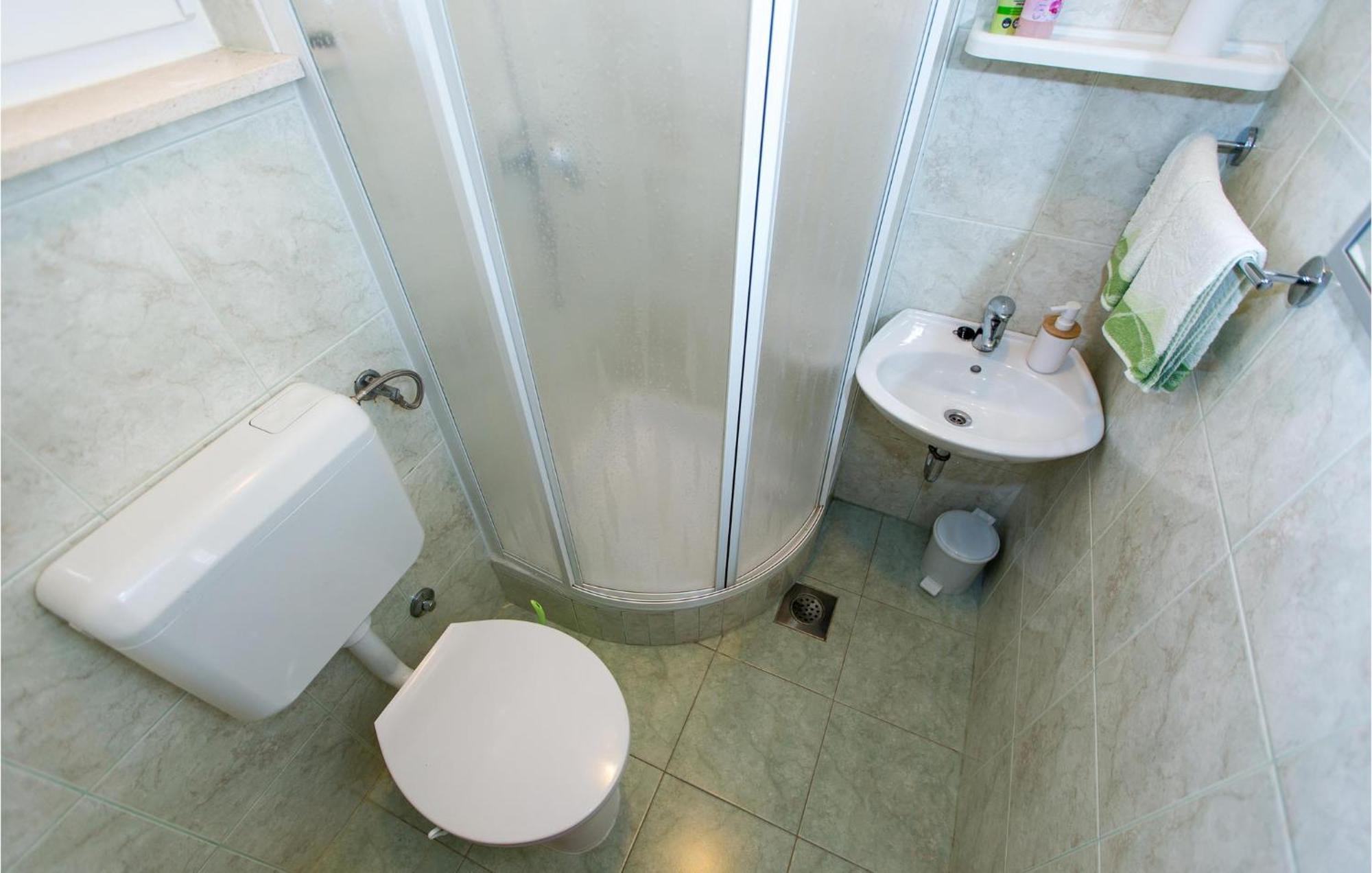 3 Bedroom Lovely Home In Plat 米利尼 外观 照片