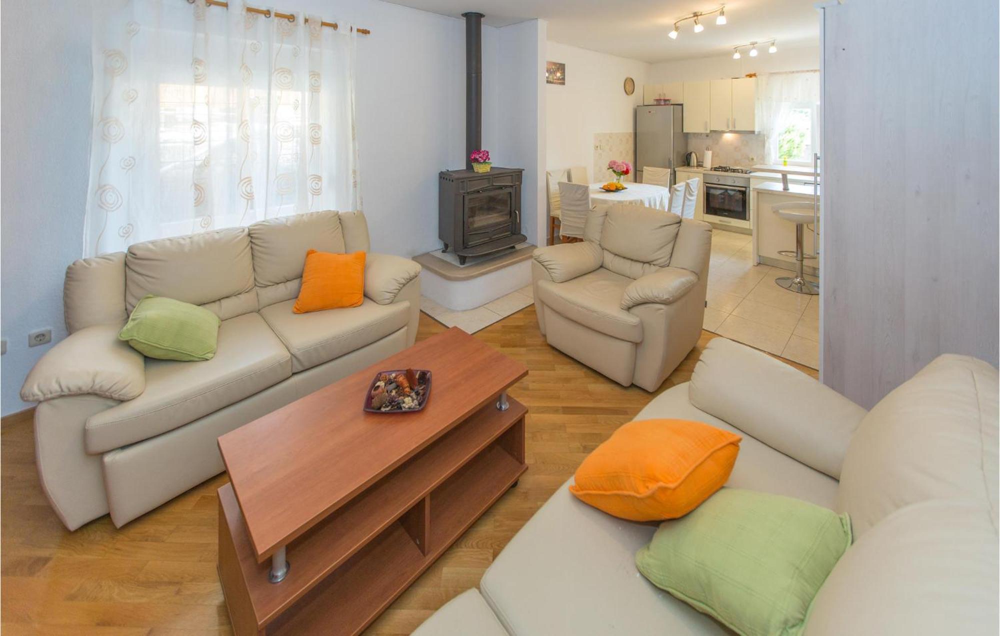 3 Bedroom Lovely Home In Plat 米利尼 外观 照片