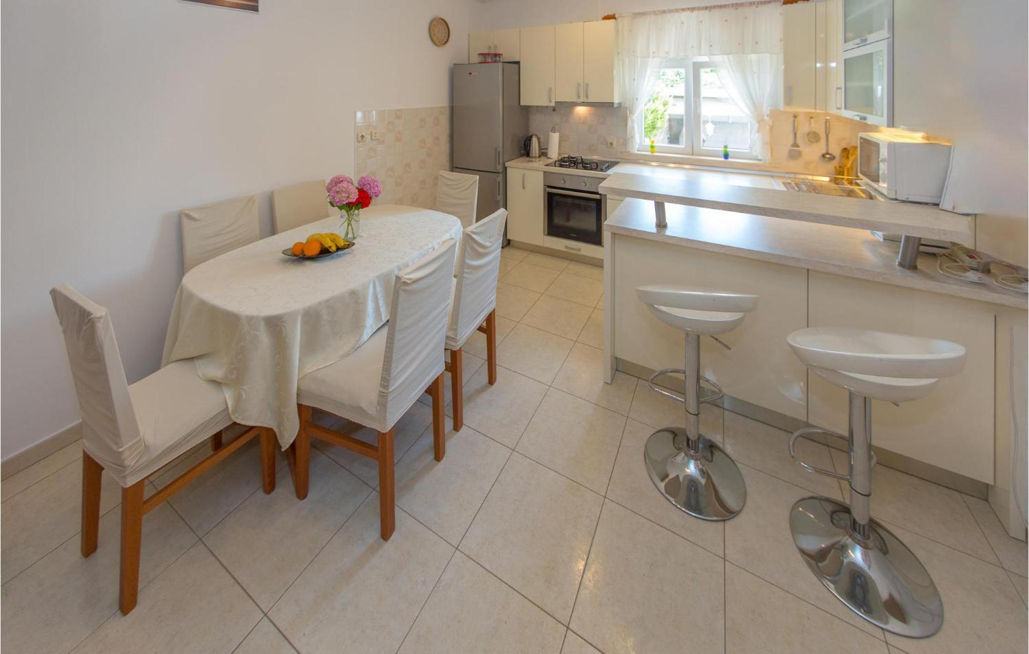 3 Bedroom Lovely Home In Plat 米利尼 外观 照片