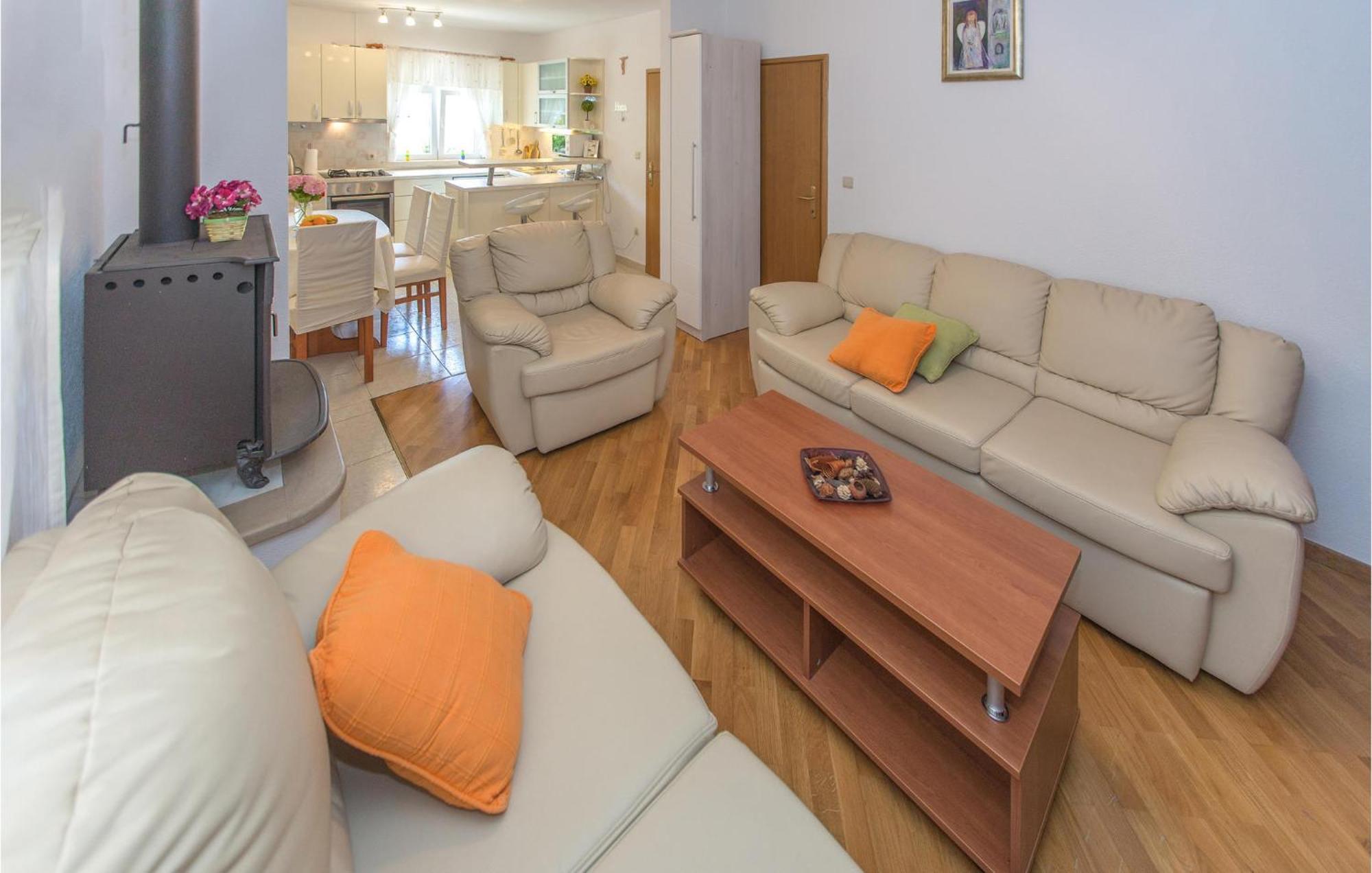 3 Bedroom Lovely Home In Plat 米利尼 外观 照片