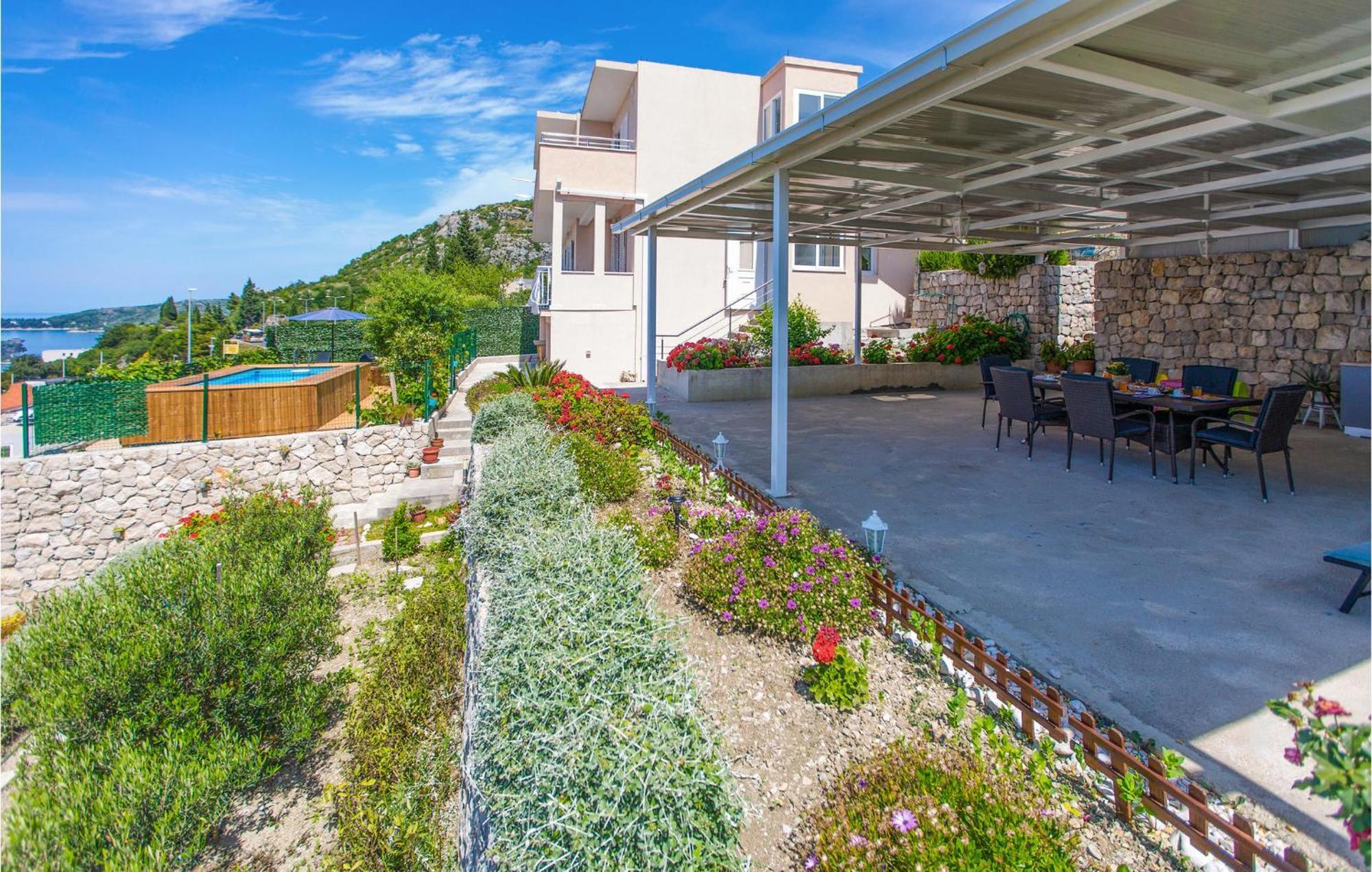 3 Bedroom Lovely Home In Plat 米利尼 外观 照片